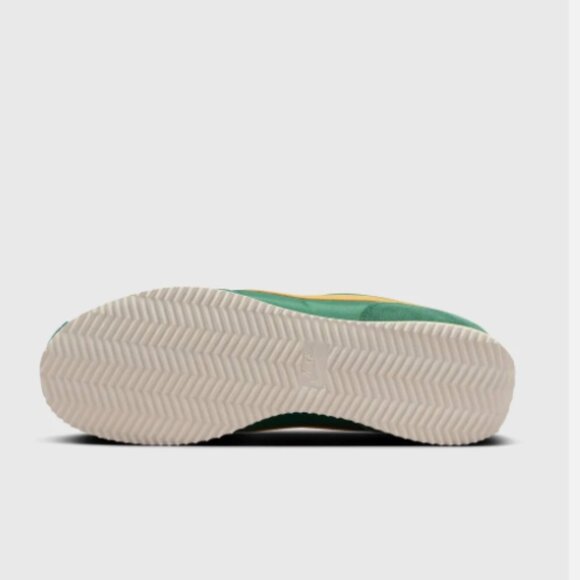 Nike Cortez TXT Gorge Green Yellow Ochre Mens Running Shoes Sneakers - Picture 8 of 8